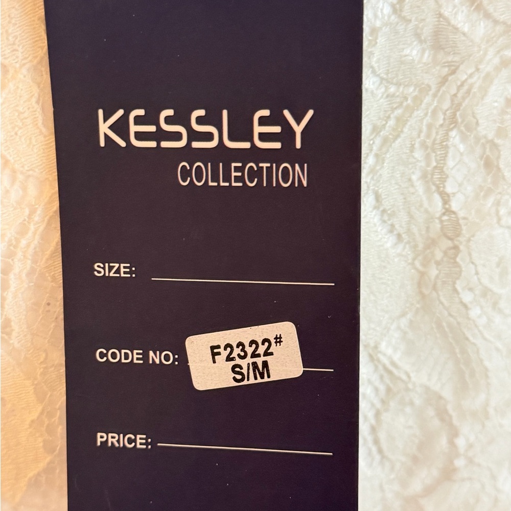 Esley Collection Lace Robe - White - Picture 6 of 6